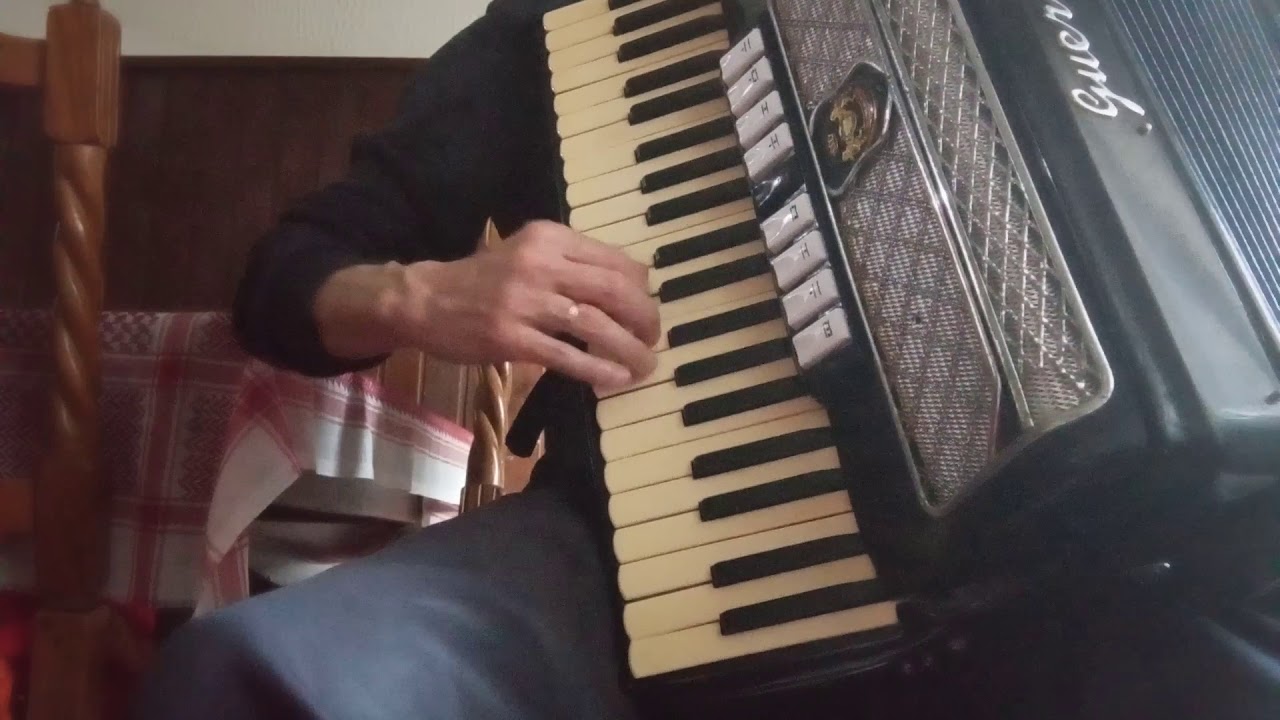 Malenim sokakom instrumental