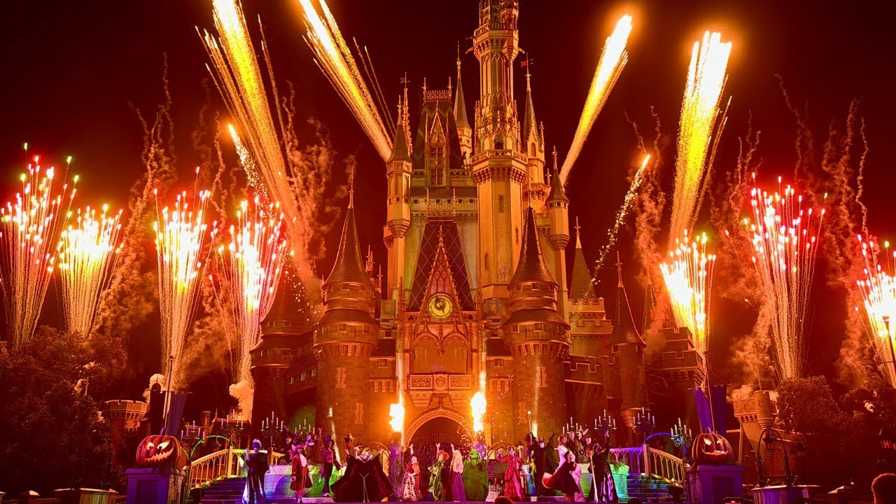 Hocus Pocus Villain Spelltacular 2024 FULL Show Experience | Magic ...