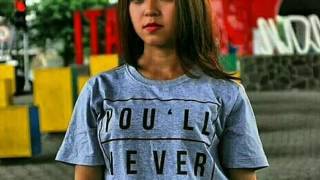 Suporter Cantik Persebaya Vs Arema