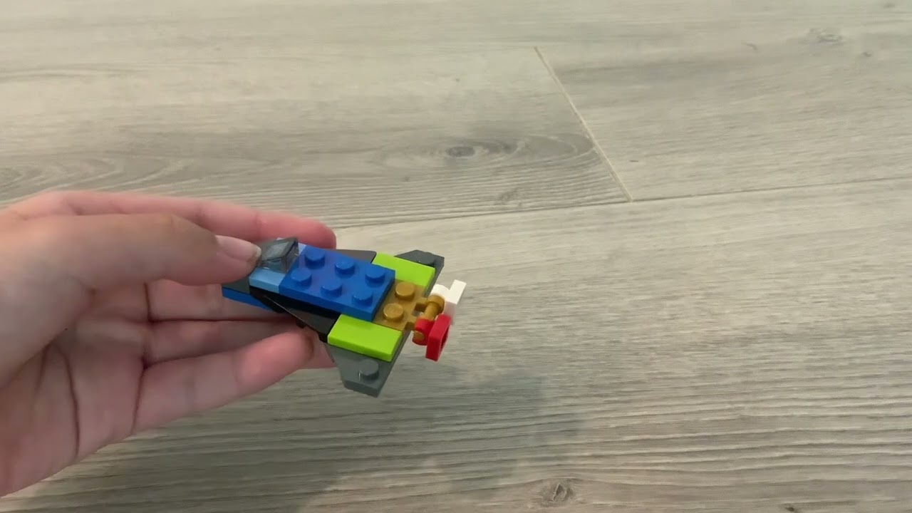 Tutorial on how to make a Lego Space Shuttle Enterprise