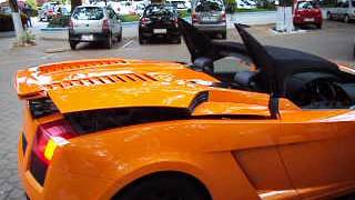 Lamborghini Gallardo LP560-4 Spyder roof convert video (Closing) screenshot 4