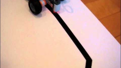 Lego Mindstorms Line-Following robot with PID Control