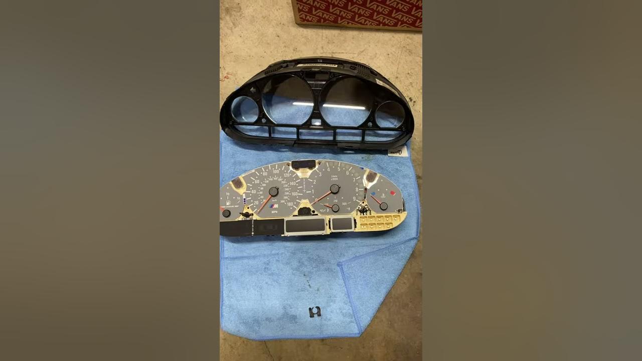 How to Fix BMW E46 Clock Adjuster shorts YouTube