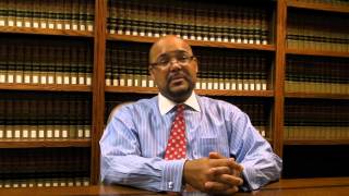 How does the court decide child custody