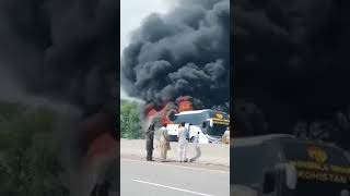 پنڈی بھٹیاں موٹروے پر افسوس ناک واقعہ | مسافر گاڑی کو آگ لگ گئی