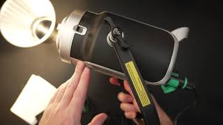 GVM SD200D Bi-Color Spot Light Unboxing screenshot 1