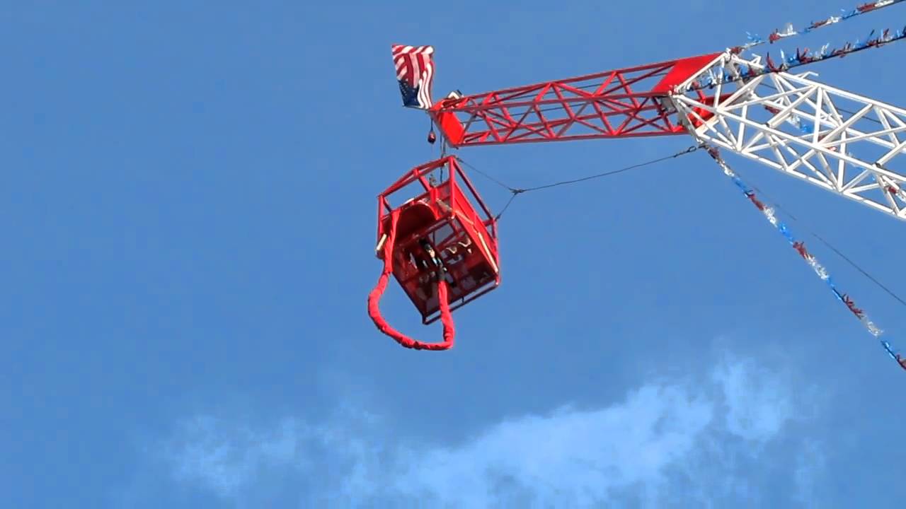 A Man Regret Jump Bungee. Houston Rodeo 2011. Part 8 of 15 [HD] YouTube