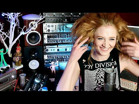 Putar Love Will Tear Us Apart - Janet Devlin