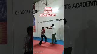 Ritesh duri punching pads #boxingfitness #trendingshorts #boxingtraining #htet #martialarts #bbig