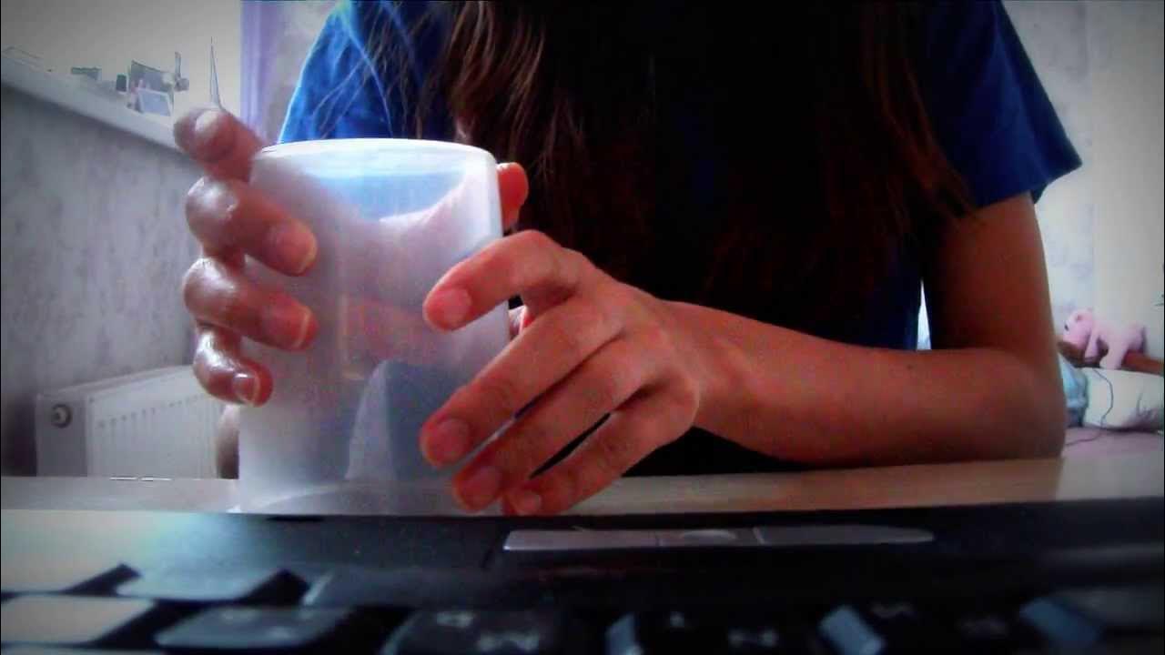 песни в стакане. стакан наполовину полон или наполовину пуст. песня про стаканчик. бармен пустой стакан. песня про стаканчик.