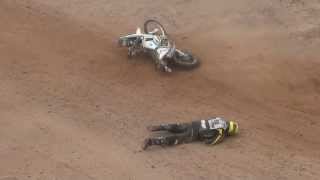 Crash nr 80 Gintautas Igaris in the Dakar rally(The Dakar is a dangerous race. It showed yesterday when Gintautas Igaris crashed before the lens of the videocamera. Due to speedy action from a fellow rider ..., 2013-01-12T03:08:21.000Z)