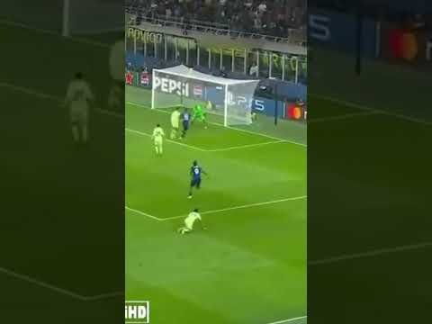هدف القاتل الرائع ضد برشلونة أمس لقطة لا ت نسى هدف قاتل يؤهل الأنتر لمواجهة باريس لا تفوت اللحظ