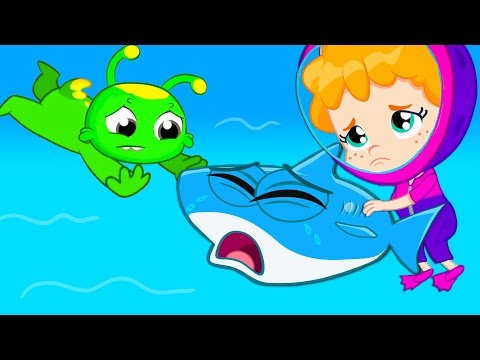 видео: "Марсианин Груви и Фиби под водой" - Спасите детеныша акулы! "