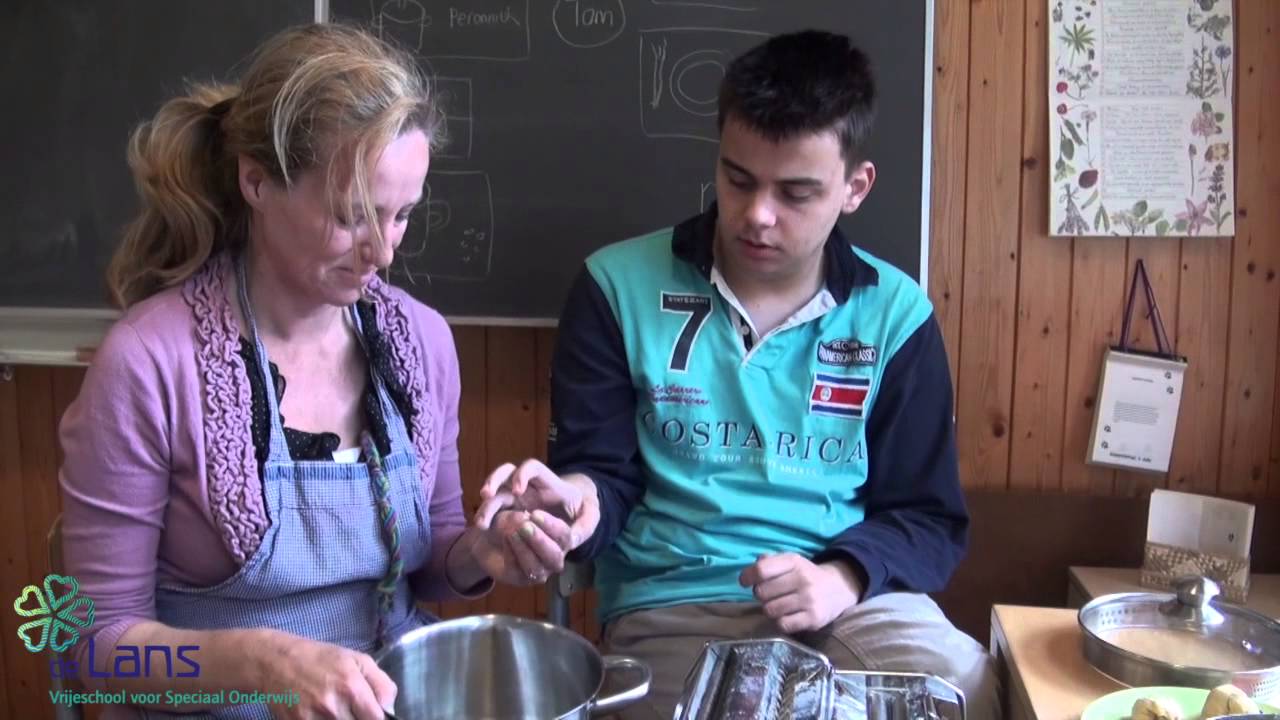 Bas wordt boos omdat hij het niet begrijpt. Vrijeschool voor speciaal onderwijs