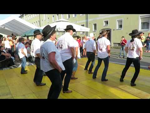Lonely Drum Line Dance