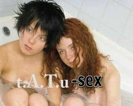 Pantolonsiz keng kalçalar