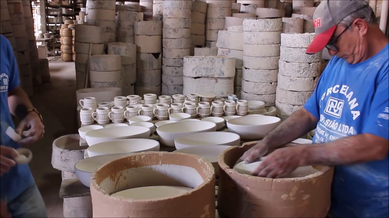 Fabricação Artesanal da Porcelana Monte Sião