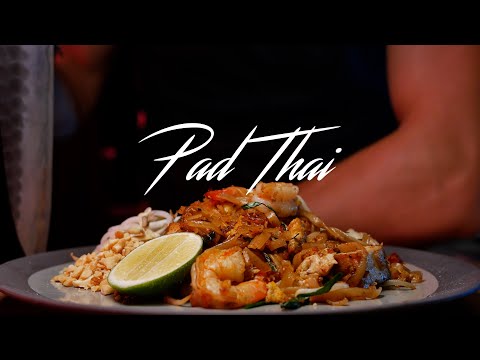 HOW TO MAKE RESTAURANT QUALITY PAD THAI AT HOME | WOLFIN IT DOWN 👹