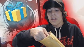 AJHQ Sent Me Something! | Animal Jam