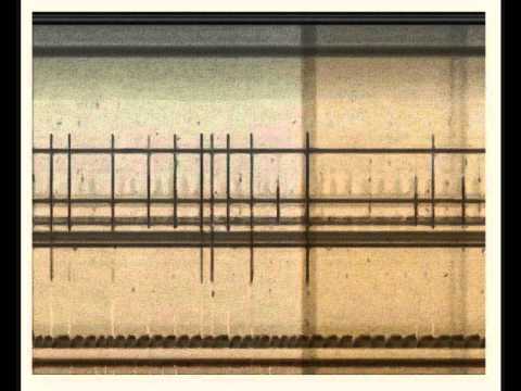 Alvin Lucier: Music on a long thin wire (1980)