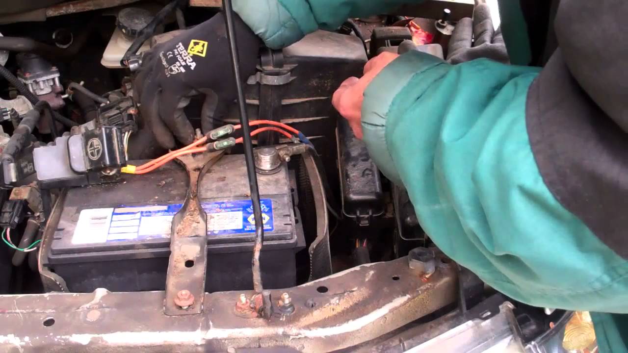 How to change a car battery - YouTube
