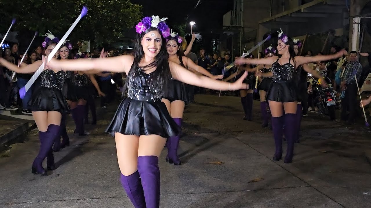 En Noche de Catrinas Juventud Tineca Music Band #ElSalvador #Cachiporristas 