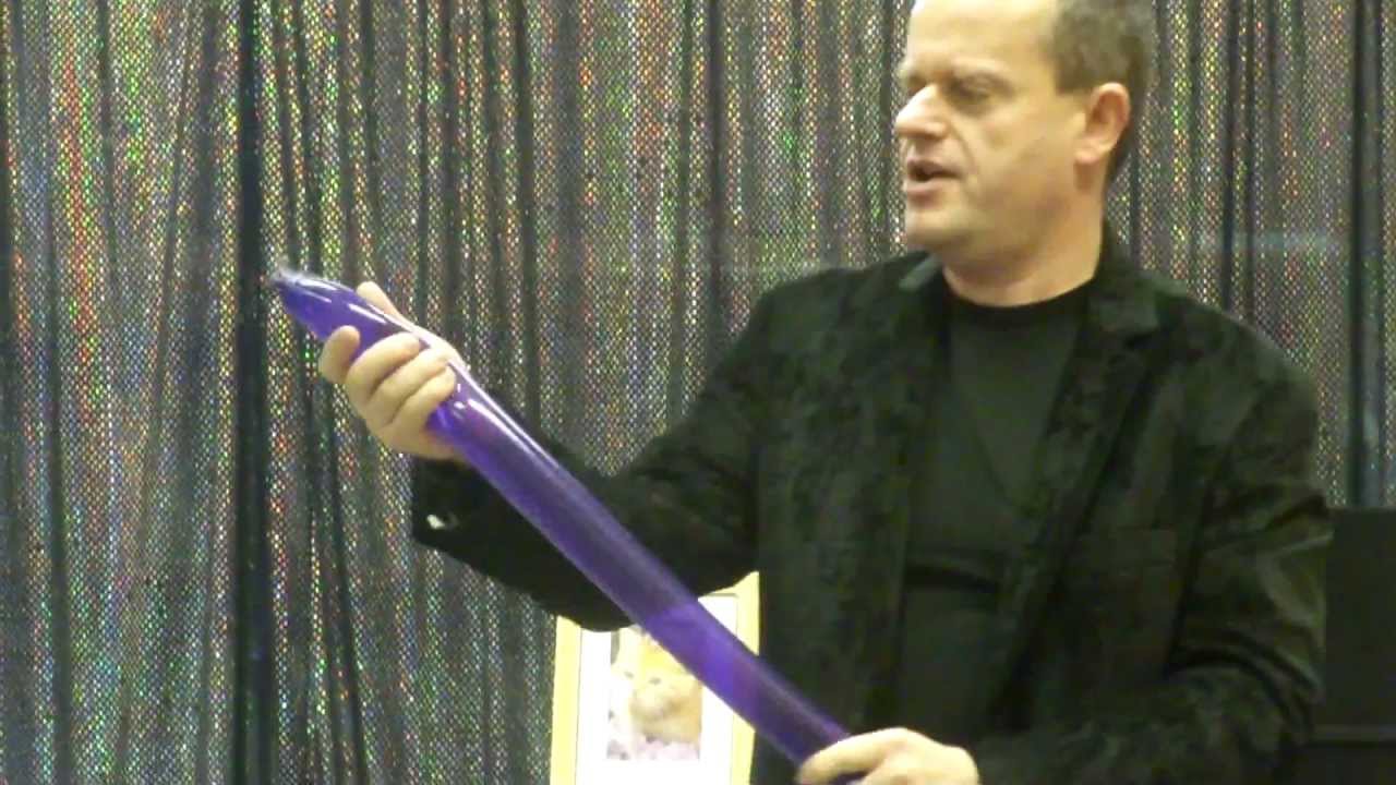 Magic show for kids - Chiswick library, London - YouTube