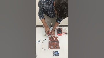 He wanted to see a practical demo of Synchronisation🤓. #Kuramoto # Synchronization #LEDs #babe