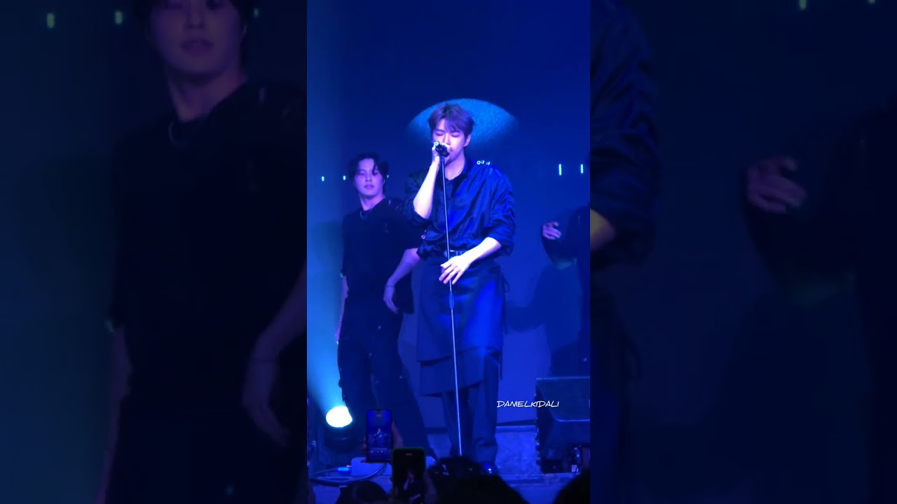 No 1  Losing Myself +  No 2  Outerspace #강다니엘 #KANGDANIEL #KangDanielEnBrasil