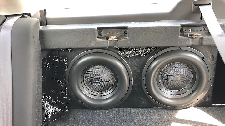 ONLY 2 12S BRINGING ALL THAT TRUNK BASS? *CRAZY FLEX FROM THE TRUNK*