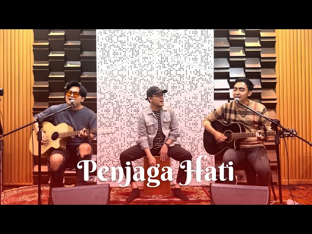 Penjaga Hati - Nadhif Basalamah (Cover by Andre Restra ft. Sigit AOP) class=