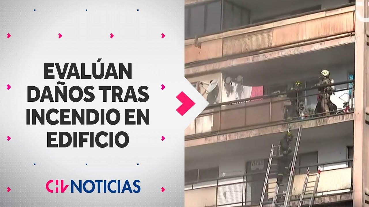 Bomberos CONTROLAN INCENDIO en centro de Santiago tras casi 24 horas: Evalúan daños de edificio