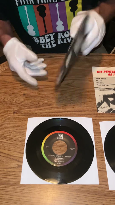 The Beatles original RARE 1964 7” picture sleeves   records from The United States