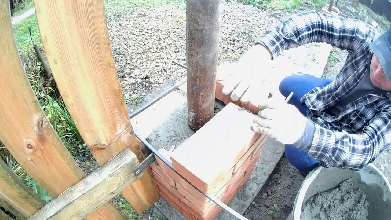 как сделать закладные в кирпичных столбах