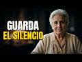 Cosas que JAMÁS debes contarle a tu familia cuando vives sola. Guárdalas para ti.