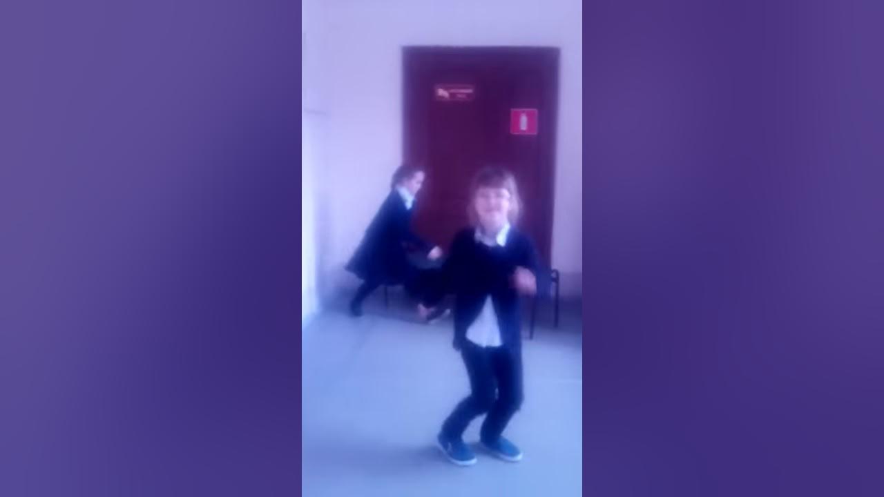 Маленький парасенок - YouTube