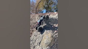 Beer Can Crawler scx24 climbing capabilities #rccar #rc #rcrockcrawler #scx24 #traxxas #axial #lcg