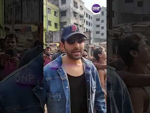 kartik Aryan Sports a funky look as he is spotted in the city || DNP ENTERTAINMENT