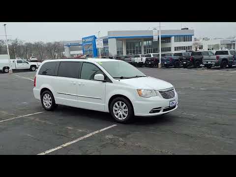 2016 Chrysler Town and Country P1839