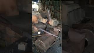 simple process of making a long knife #medievalblacksmith #woodworking #kerajinanbesi