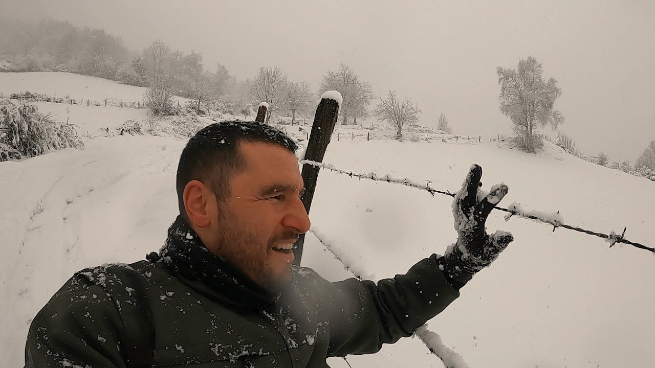 ATRAPADO en una ALDEA de MONTAÑA durante 3 DÍAS. Explorando Galicia.