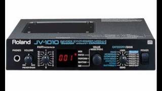Roland JV-1010 (playing with presets) - YouTube