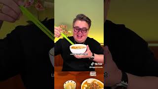 dsini makanan khas Dabo Singkep ada pernah coba ga gays (subscribe) kalian kesini ini halal gaes😁😁