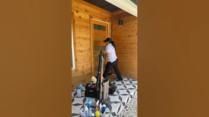 clean like a housekeeper #youtubeshorts #clean #hacks #trending