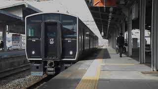 鹿児島本線八代行き区間快速(817系2両)・大牟田駅を発車