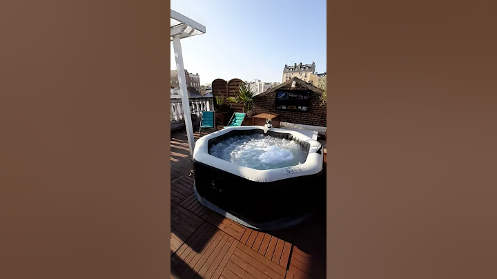WEMOOVE - Regarder sa série dans son JACUZZI grâce au TV EXTÉRIEUR FULL SUN VIVALDI !