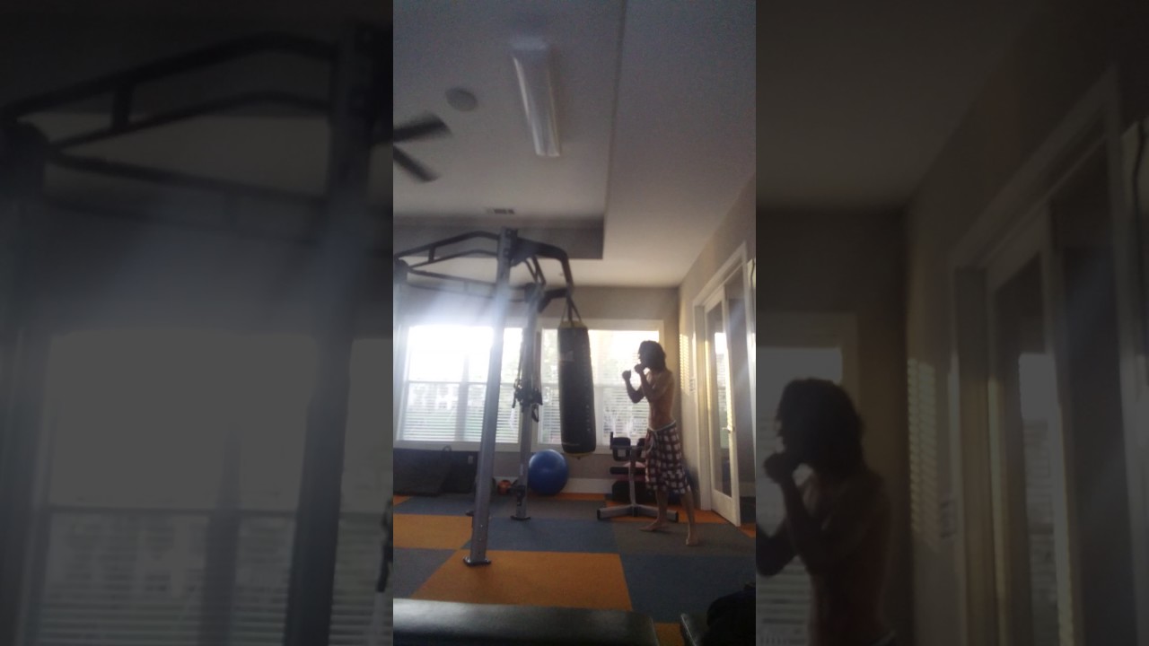 Up coming boxer Michael Kirksey(1)