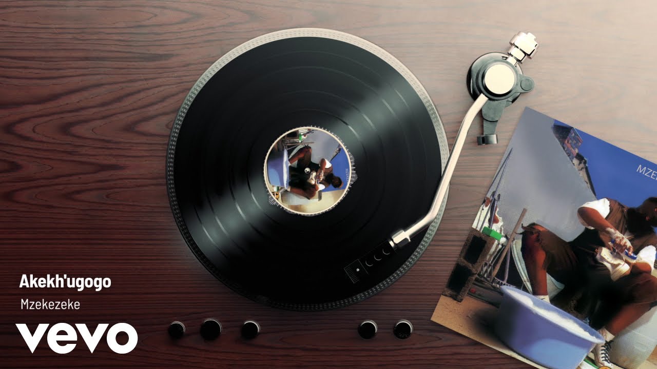 Mzekezeke - Akekh'ugogo (Visualizer)