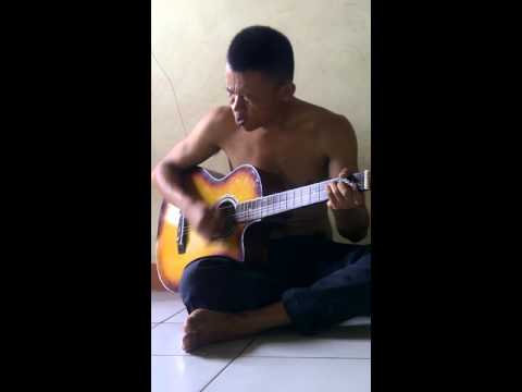 Security Menyanyikan Lagu St 12 Mirip Banget