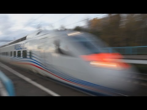 Vídeo: A quina velocitat volen els avions d'hèlix petits?